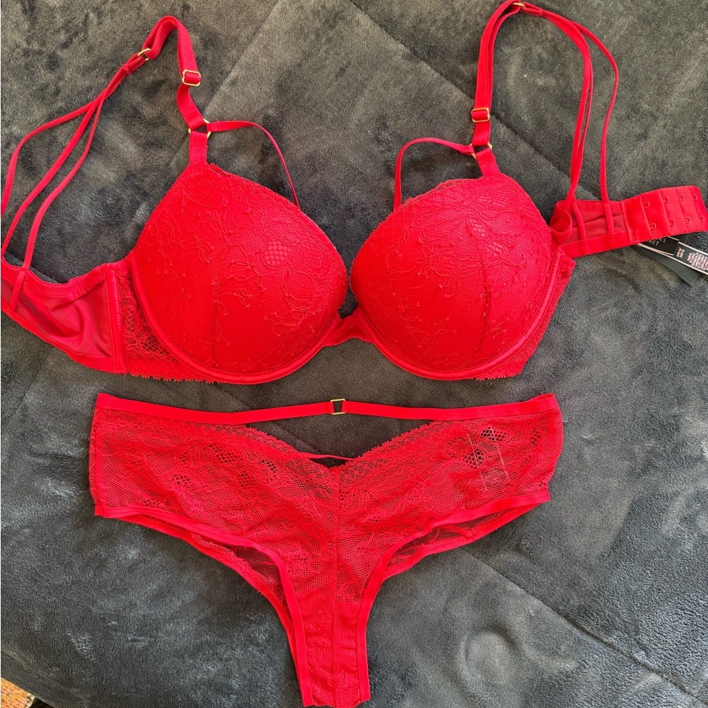 Victoria's Secret Vibrant Red Lace Bra Set